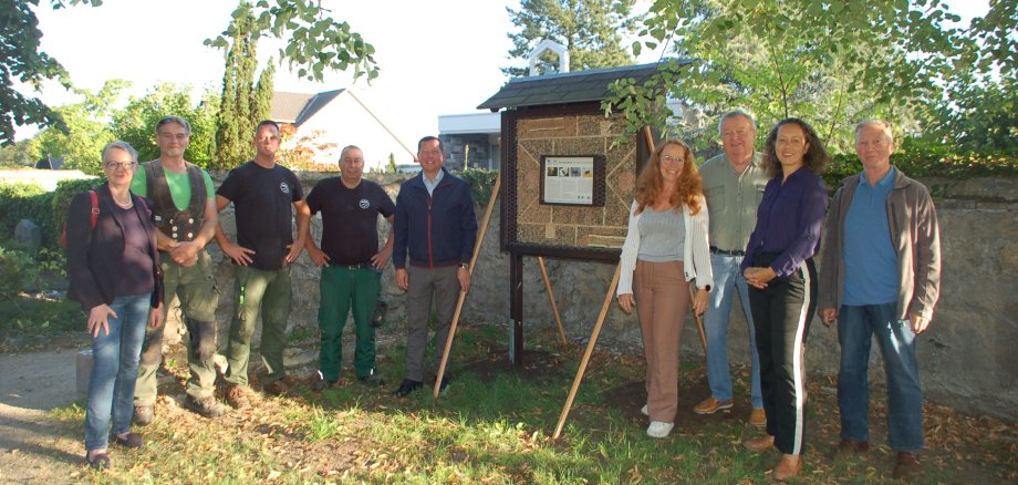 Bienenhotel auf Friedhof Jugenheim