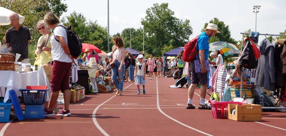 6. Seeheimer Flohmarkt im Christian-Stock-Stadion 6. Seeheimer Flohmarkt im Christian-Stock-Stadion