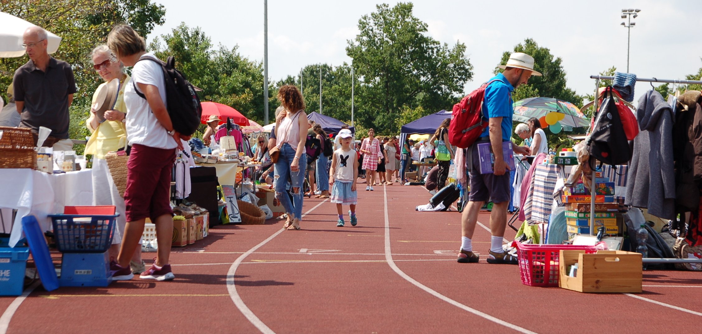 6. Seeheimer Flohmarkt im Christian-Stock-Stadion