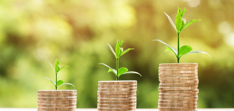 Geld spenden für den guten Zweck