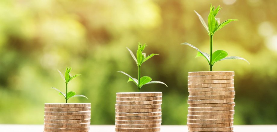 Geld spenden für den guten Zweck