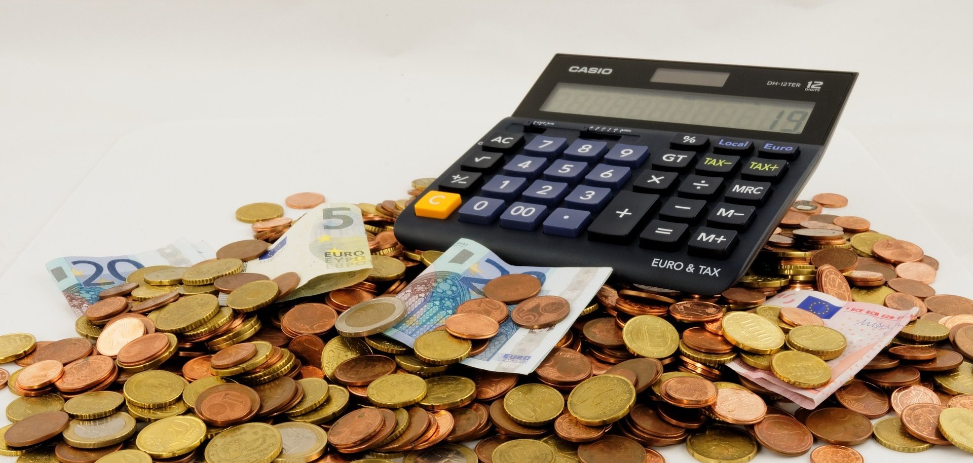 Taschenrechner mit Münzgeld Taschenrechner mit Münzgeld
