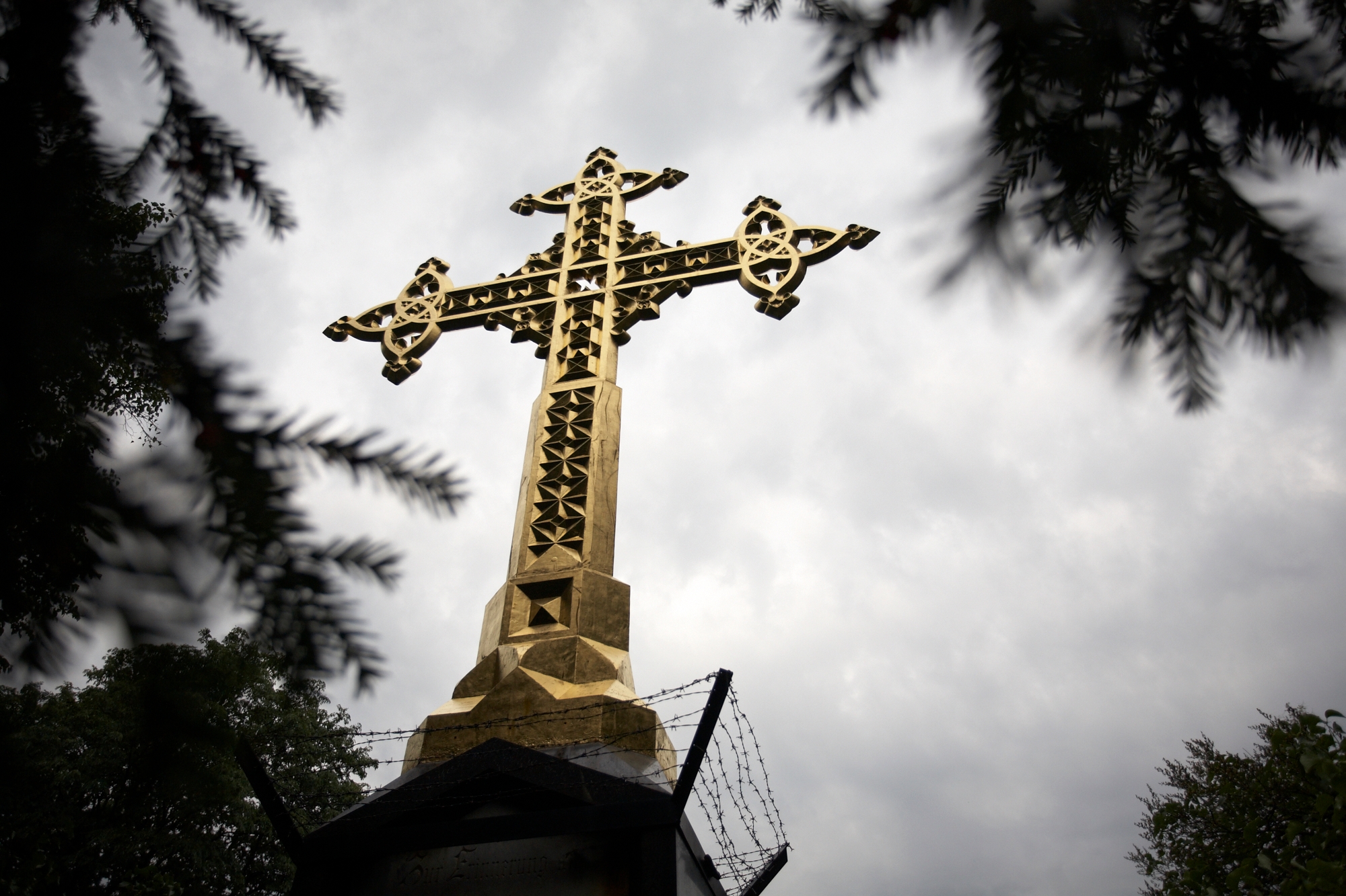 Goldenes Kreuz Goldenes Kreuz auf dem Heiligenberg