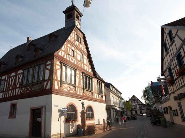 Altes Rathaus Seeheim´s Altes Rathaus am Sebastiansmarkt