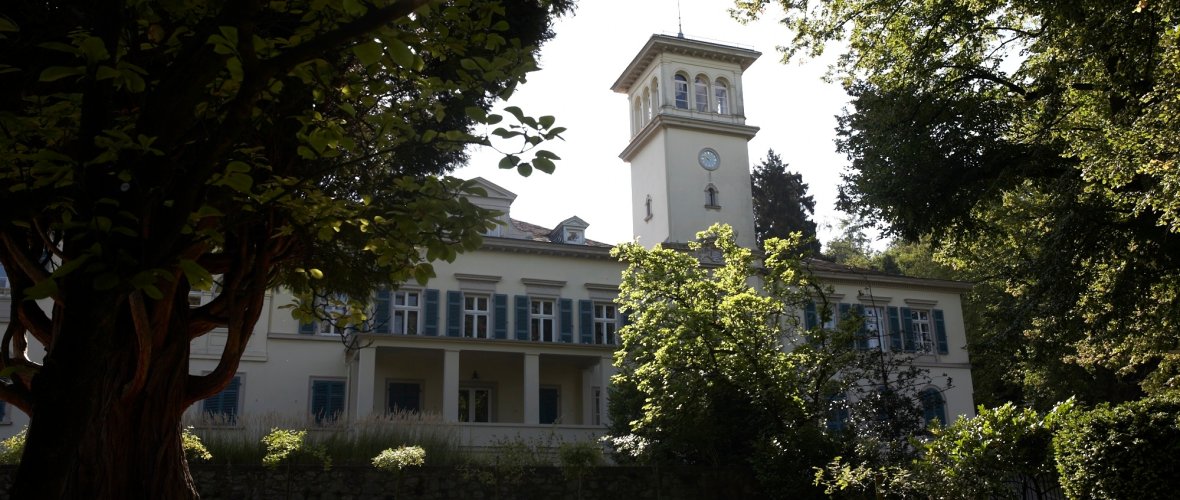 Schloss Heiligenberg Eingang in der gesamten Breite