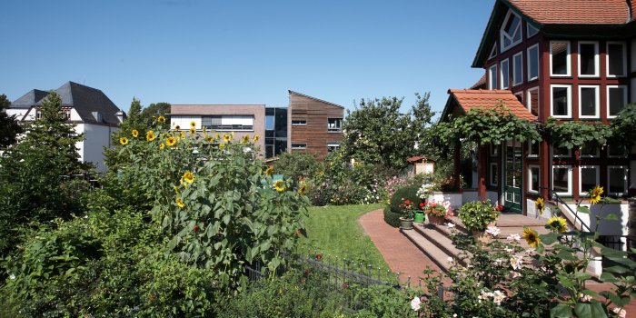 Blick auf das Sparkassengebäude von hinten