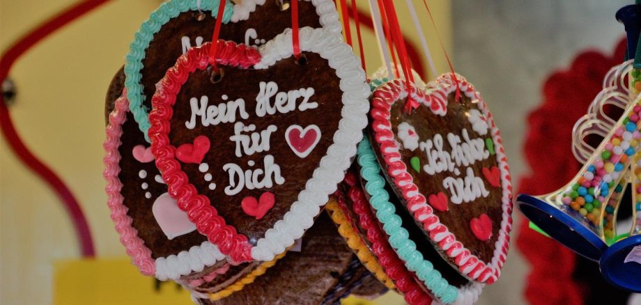 Mehrere Lebkuchenherzen