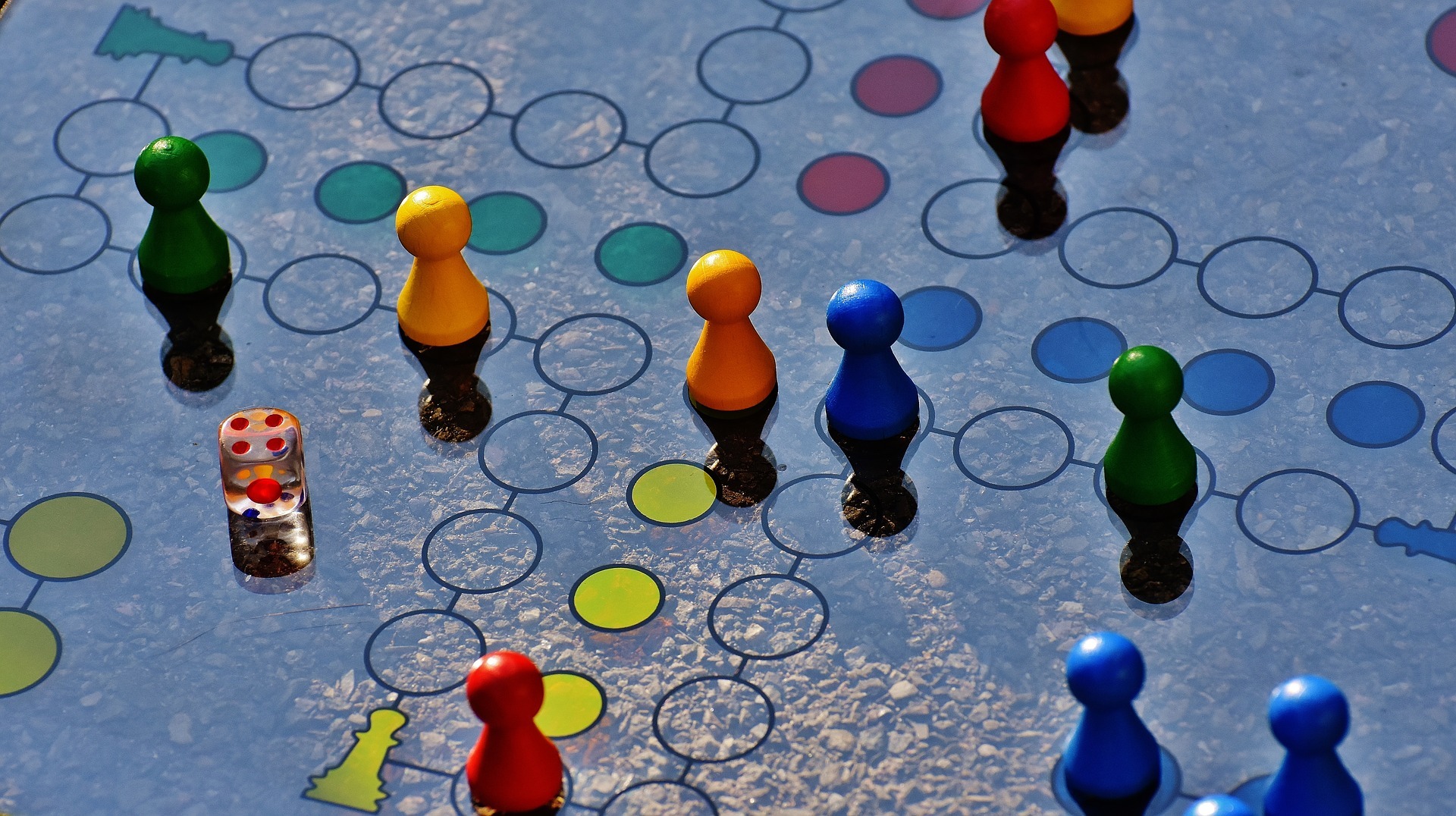 Brettspiel Mensch-ärgere-dich-nicht Brettspiel Mensch-ärgere-dich-nicht